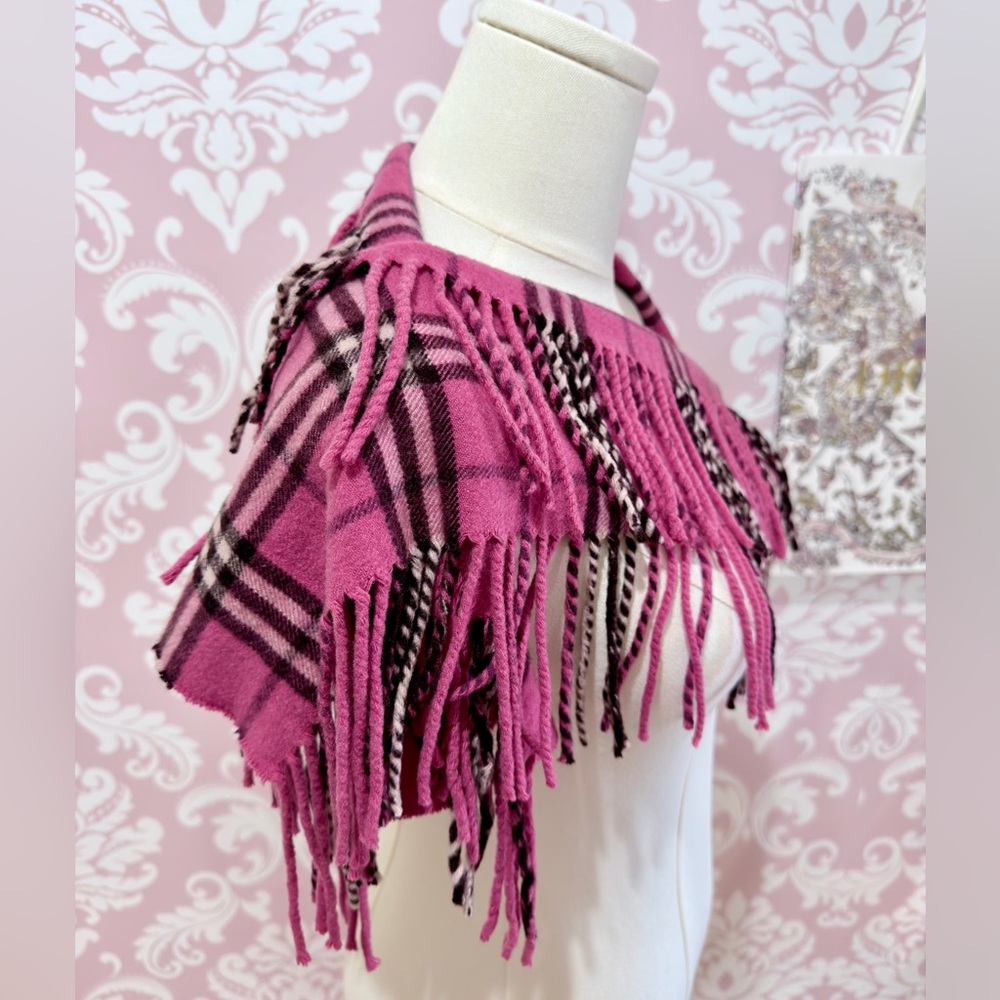 Burberry Pink Cashmere Nova Check Fringe Scarf - Picture 4 of 5
